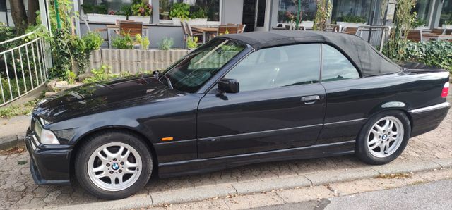 BMW 320i Cabrio mit Hardtop 