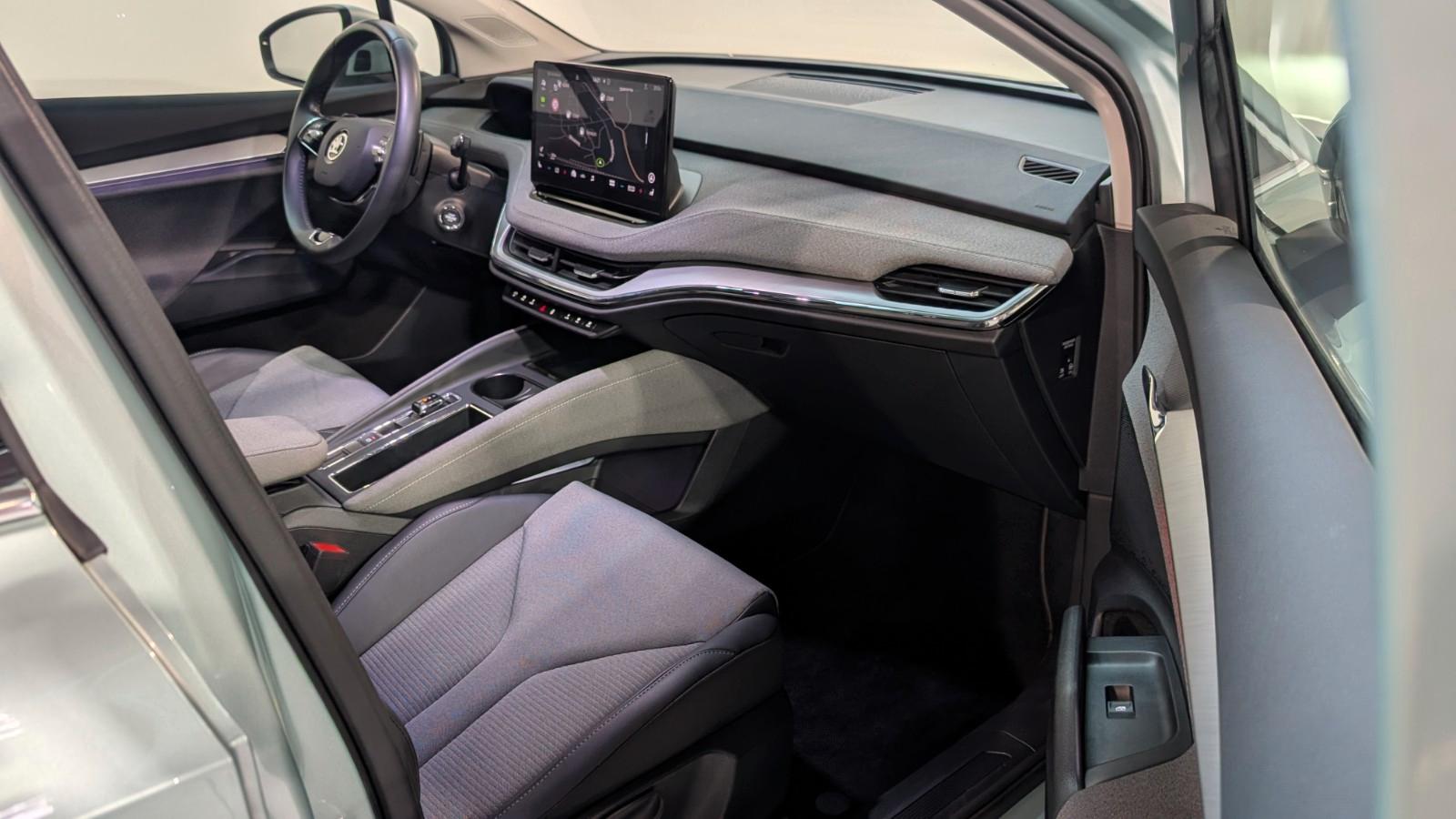 Skoda Enyaq 80 Loft ACC*LANE*KESSY*SIDE*SHZ*KAM*19"