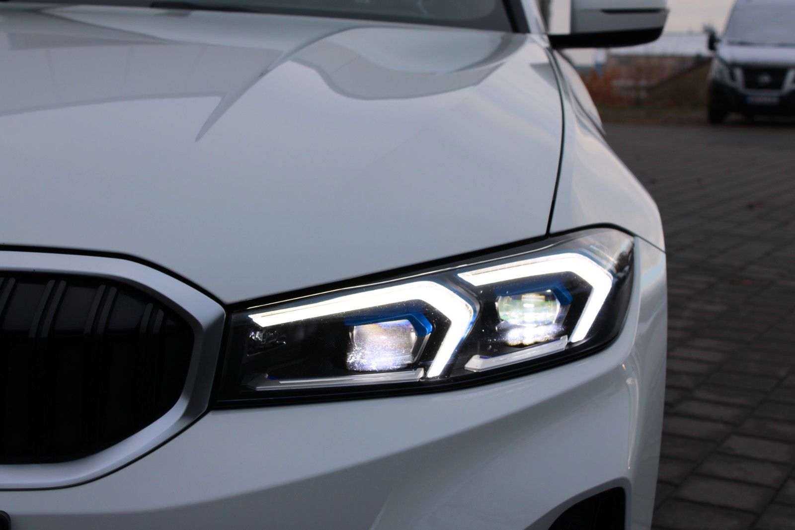 BMW 318d Touring LEDER AHK PDC LED NAVI SHZ foto 11