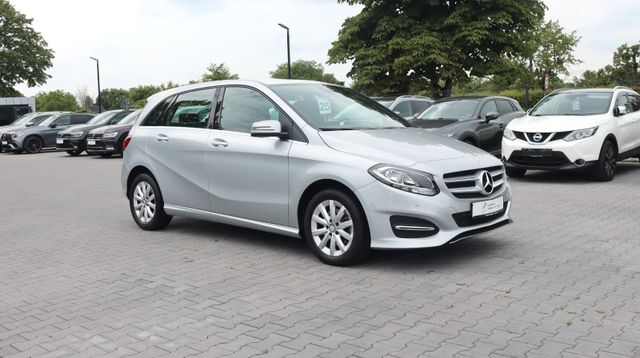 MERCEDES-BENZ B220 4Matic Style Aut Navi PDC Klima Memory Temp