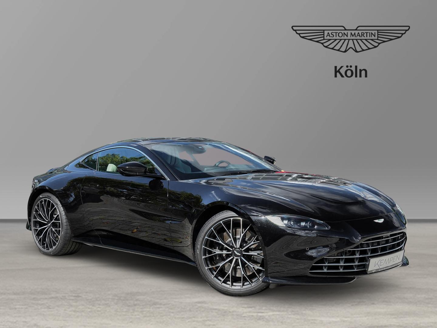 Aston Martin Vantage V8 Coupe Onyx Black / Ivory