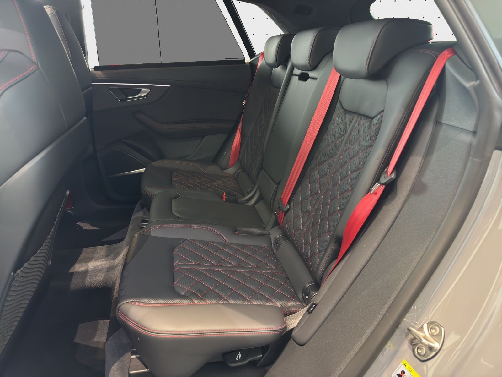 Audi SQ8 - Bild 16