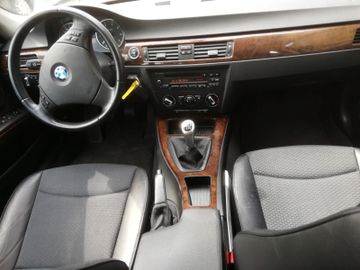 BMW 318 - 12