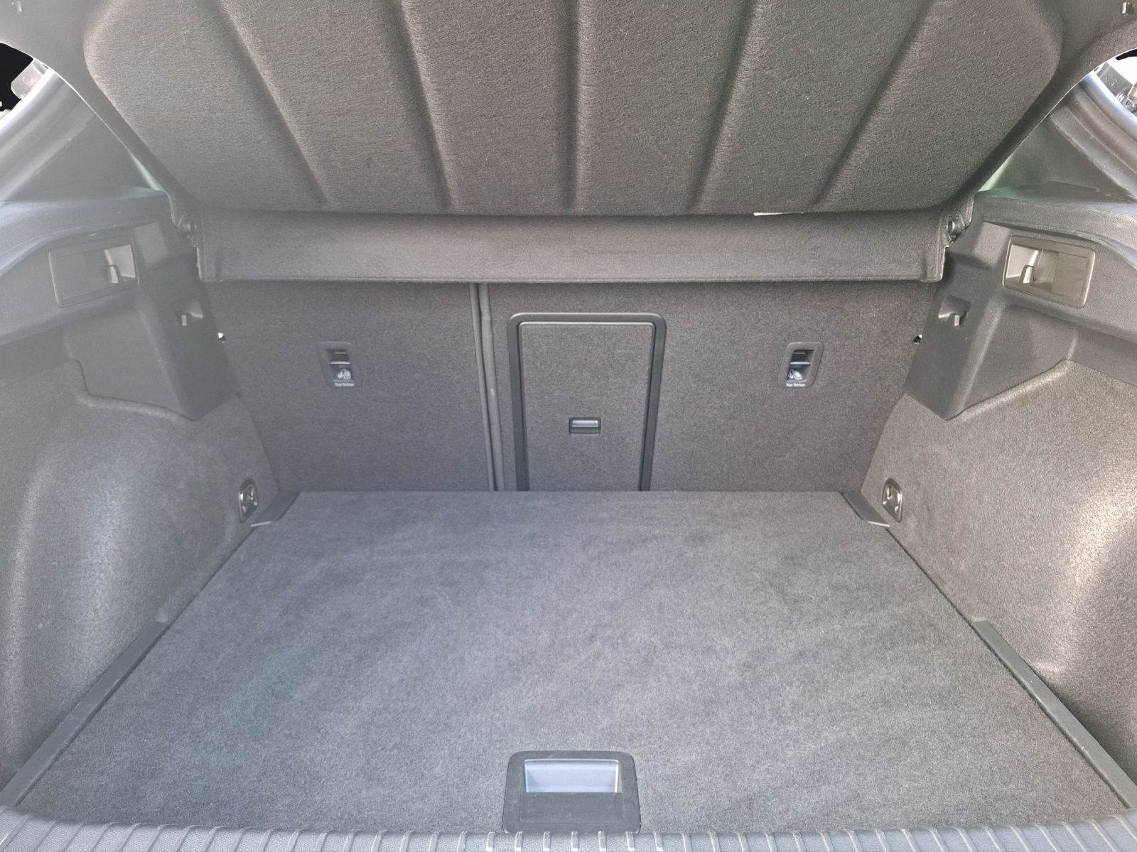 Fahrzeugabbildung CUPRA Formentor TSI DSG LED ACC RFK SH 19"