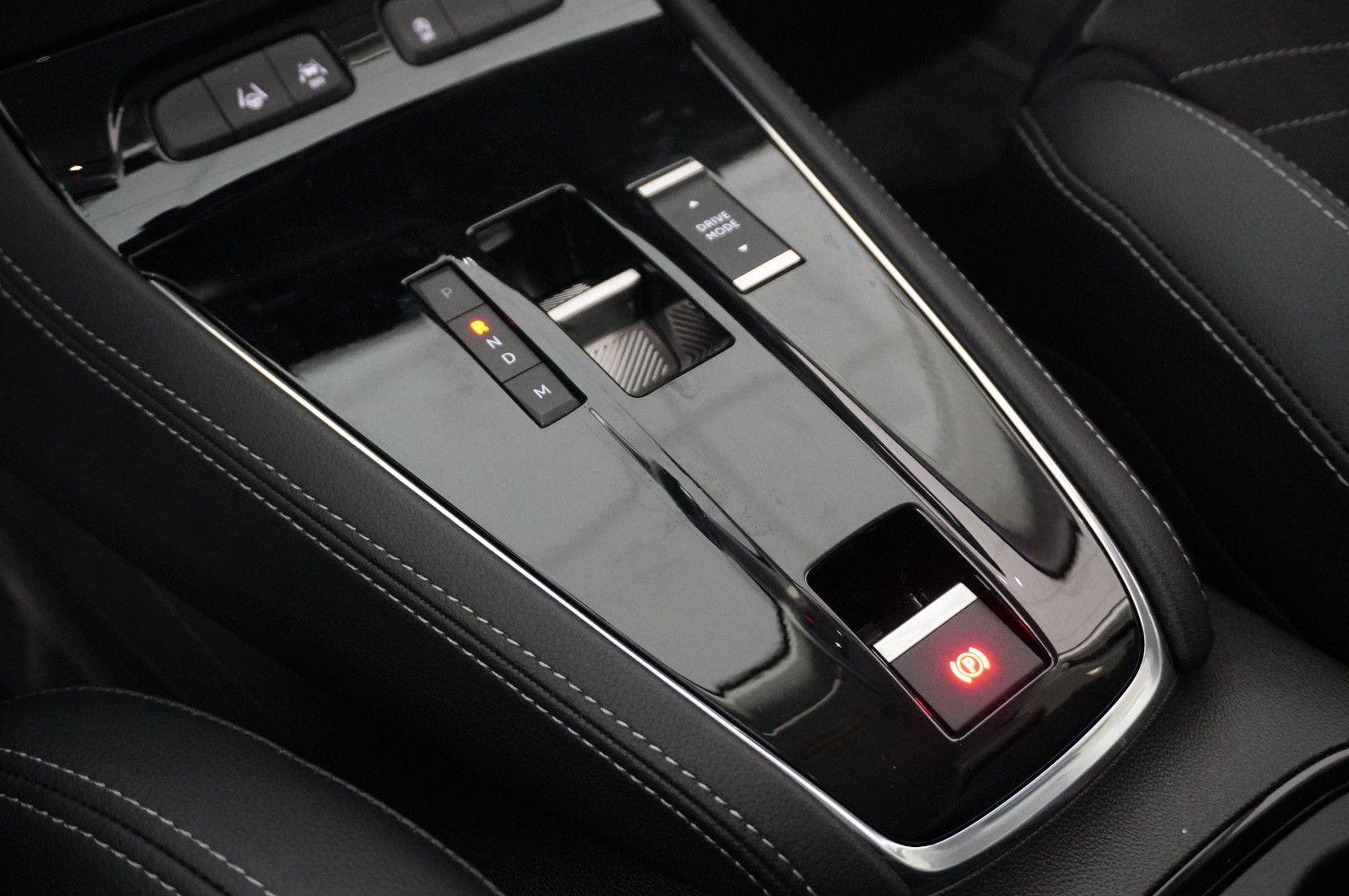 Fahrzeugabbildung Opel Grandland (X) 1.2T GS SPORT NAVI/LED/KAMERA/VIRT