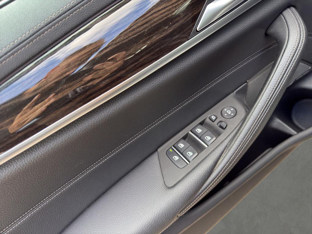 BMW 530d xDrive T. LUXURY LINE LED NAVI HUD PANO AHK