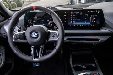 2025 BMW M235 — миниатюра 15