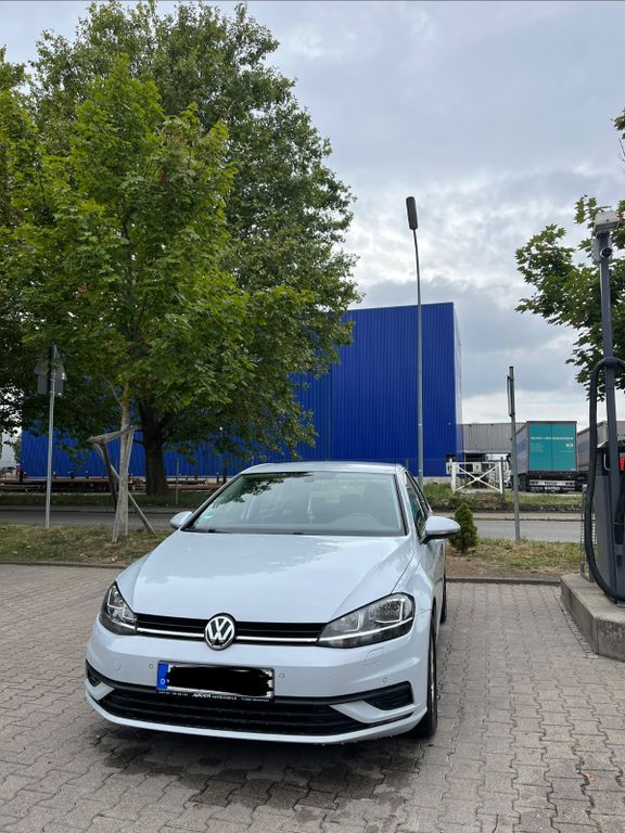 Image of Volkswagen Golf