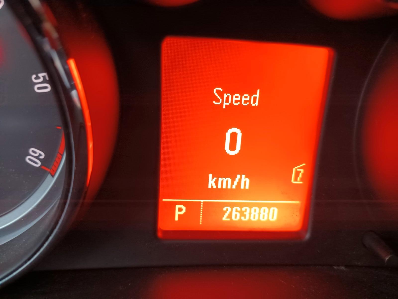 Opel Insignia 2011 — вигляд ззаду