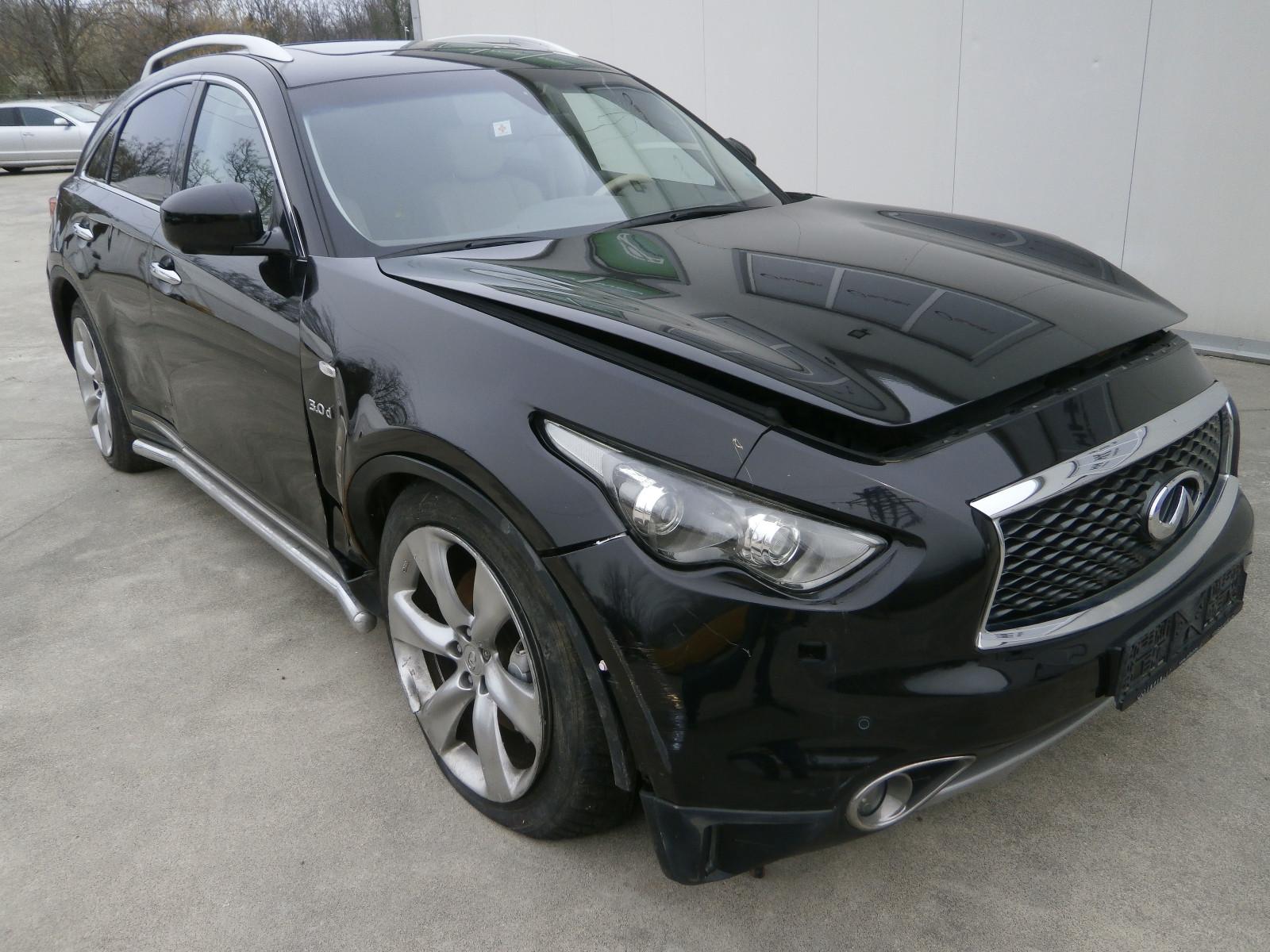 Infiniti QX70 3.0d GT Premium/40.000 km.