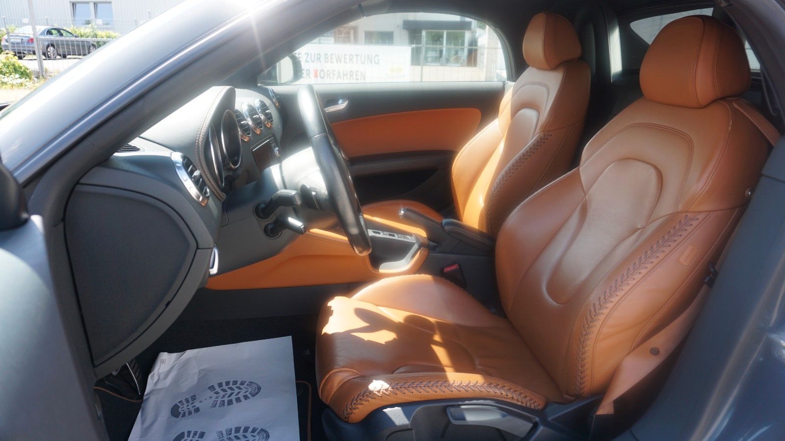 Fahrzeugabbildung Audi TT Roadster 2.0 TFSI quattro,Leder,Navi,Xenon,SH