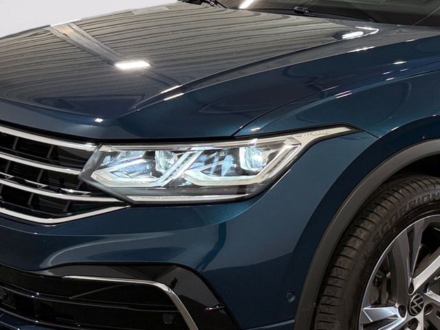 Tiguan 2.0 TDI DSG 4M R-LINE +IQ.LIGHT+PANO+HUD+