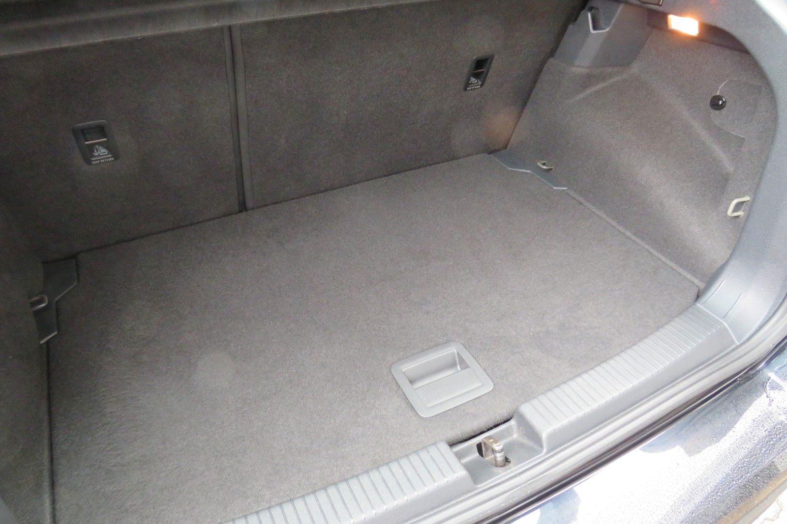 Fahrzeugabbildung Volkswagen T-CROSSLife LED SPORTP. SITZH. NAVI APP "AKTIONS