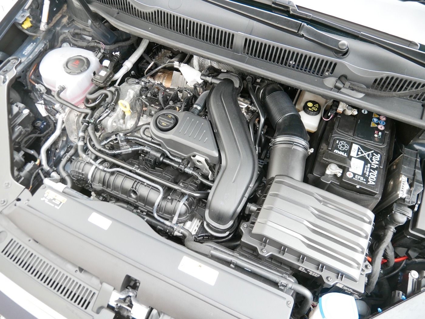Fahrzeugabbildung Volkswagen Touran 1.5 Comfortline NEU49T 7-Sitzer AHK Kamer