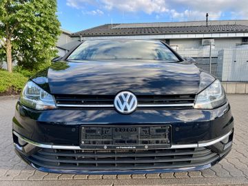 Volkswagen Golf - 2