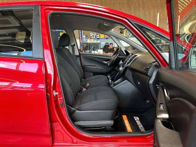 Hyundai ix20*TÜVSERVICE:NEU*SitzLenkradHZ*NAV*TEMPO*PD