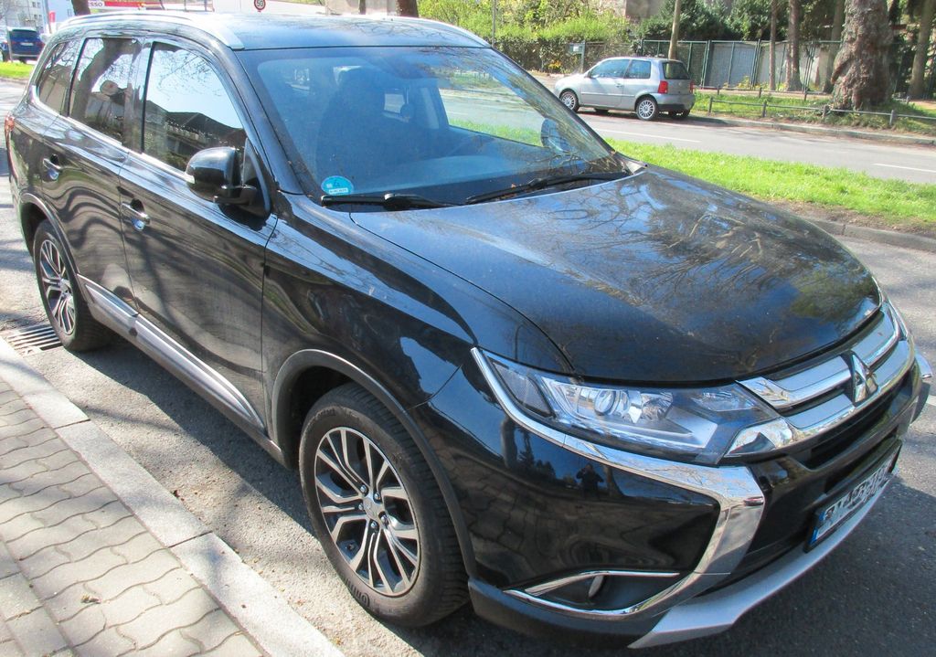 Image of Mitsubishi Outlander