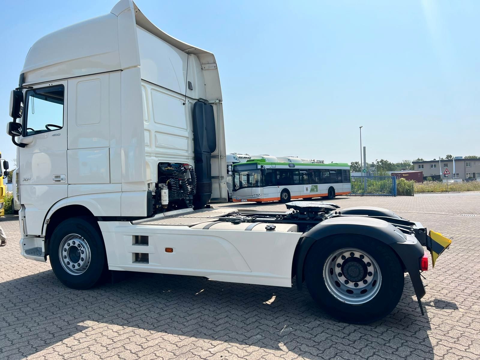 Fahrzeugabbildung DAF 2xStück XF 480 FT, Intarder, Bj.2021