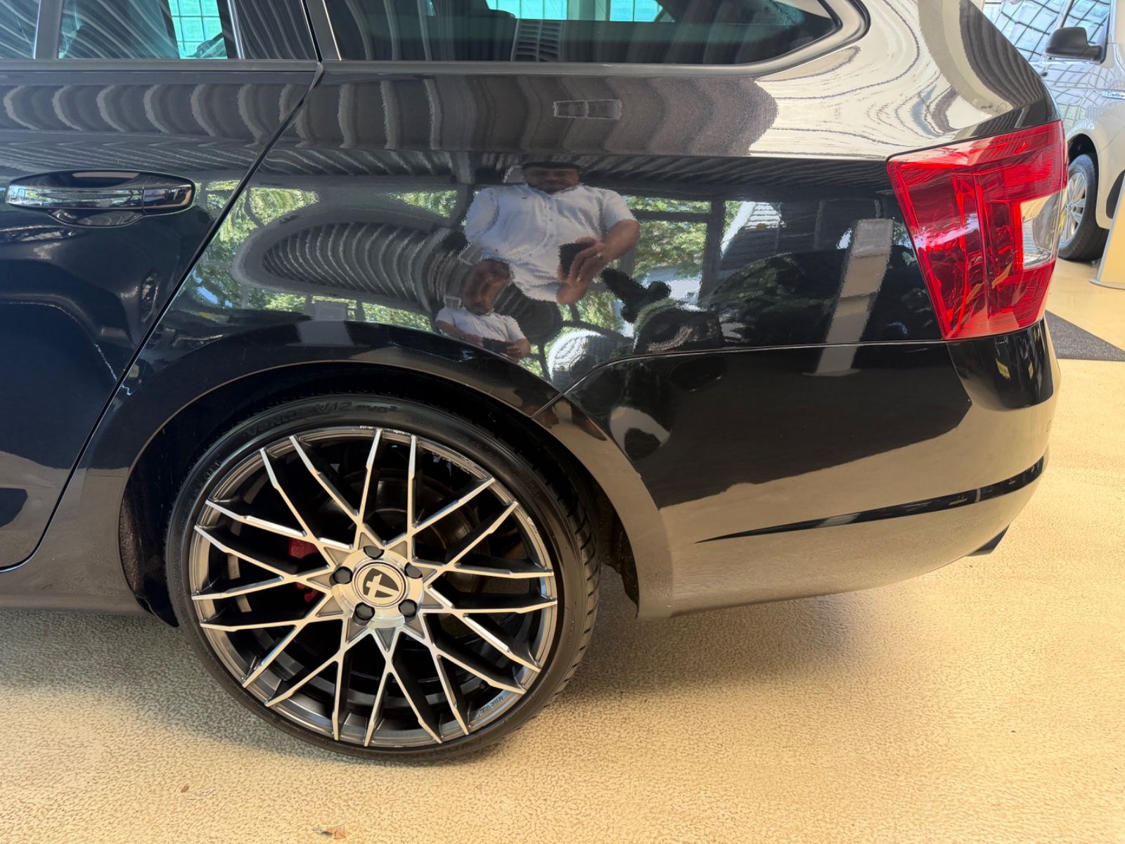 Fahrzeugabbildung SKODA Octavia Combi RS