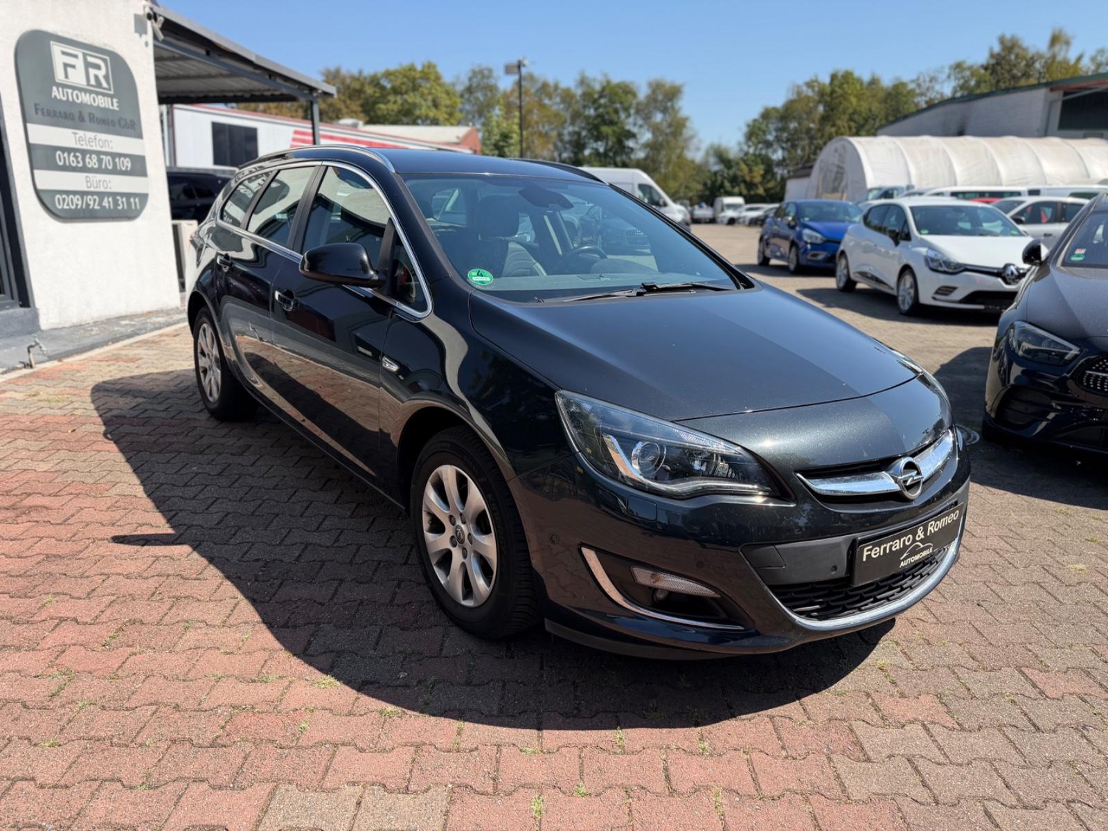 Opel Astra 2015 — interior
