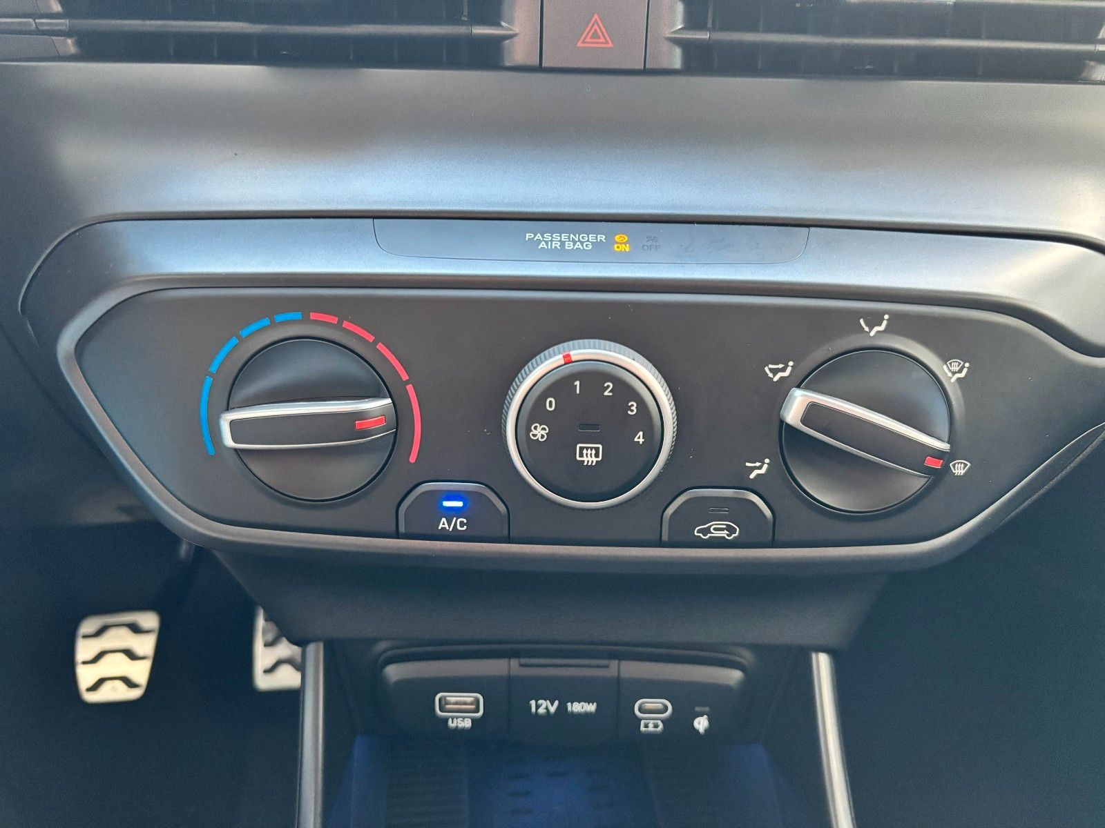 Fahrzeugabbildung Hyundai Bayon 1.0 T-GDI Trend Kamera,LED,Navi,SHZ,PDC