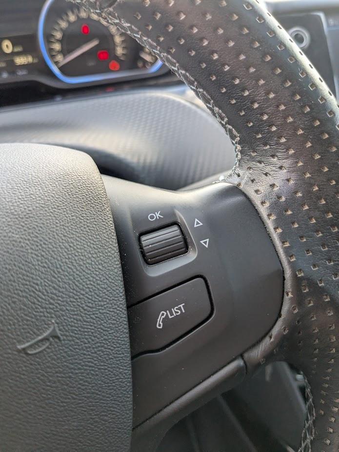 Peugeot 2008 Crossway Pure Tech, TÜV neu, Inspektion neu