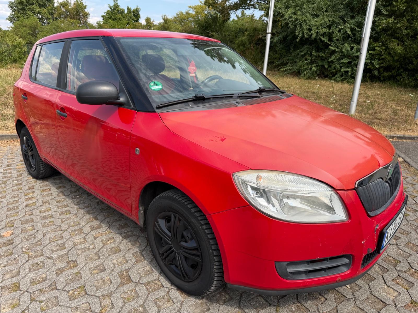 Skoda Fabia 2009 — rear view