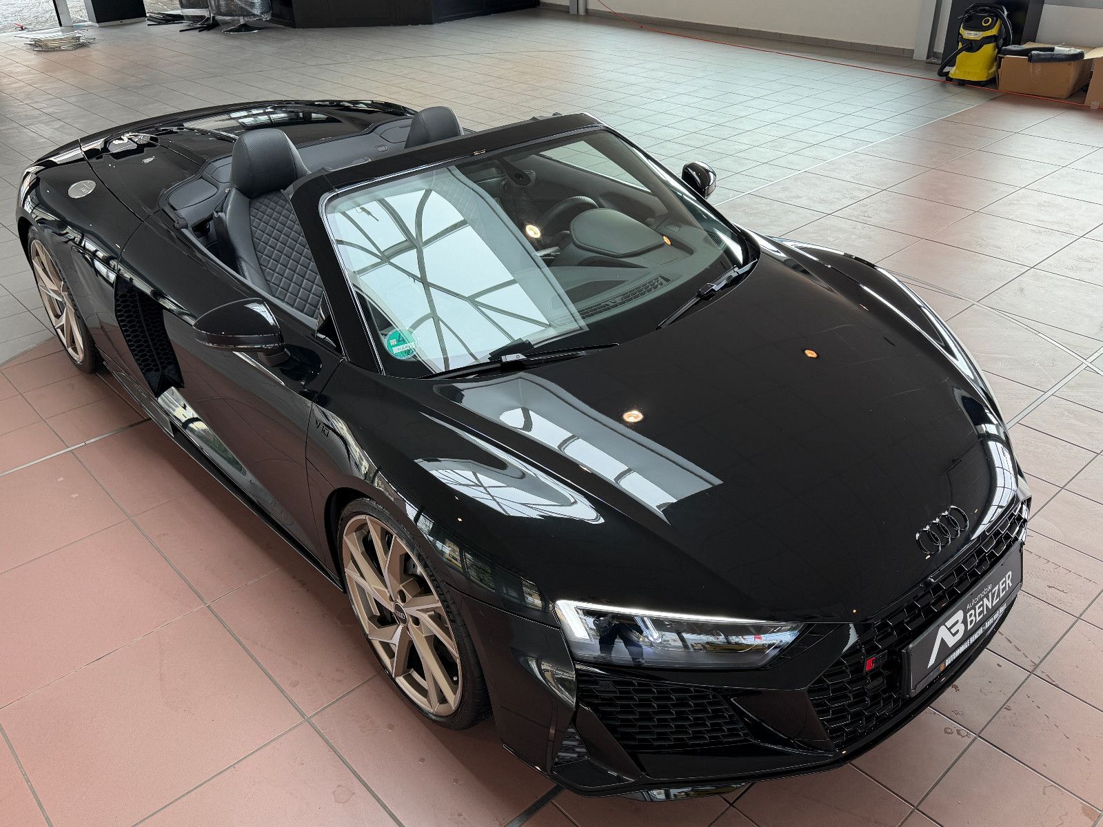 Fahrzeugabbildung Audi R8 Spyder 5.2 FSI RWD performance/BANG&OLUFSEN/