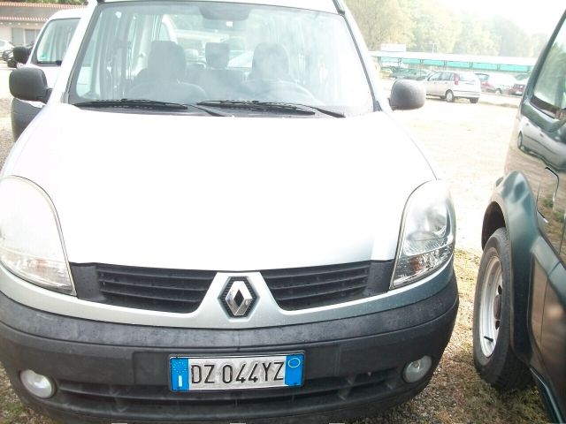 Renault Kangoo 1.598 KW 60 HP 82 BENZINA E METAN