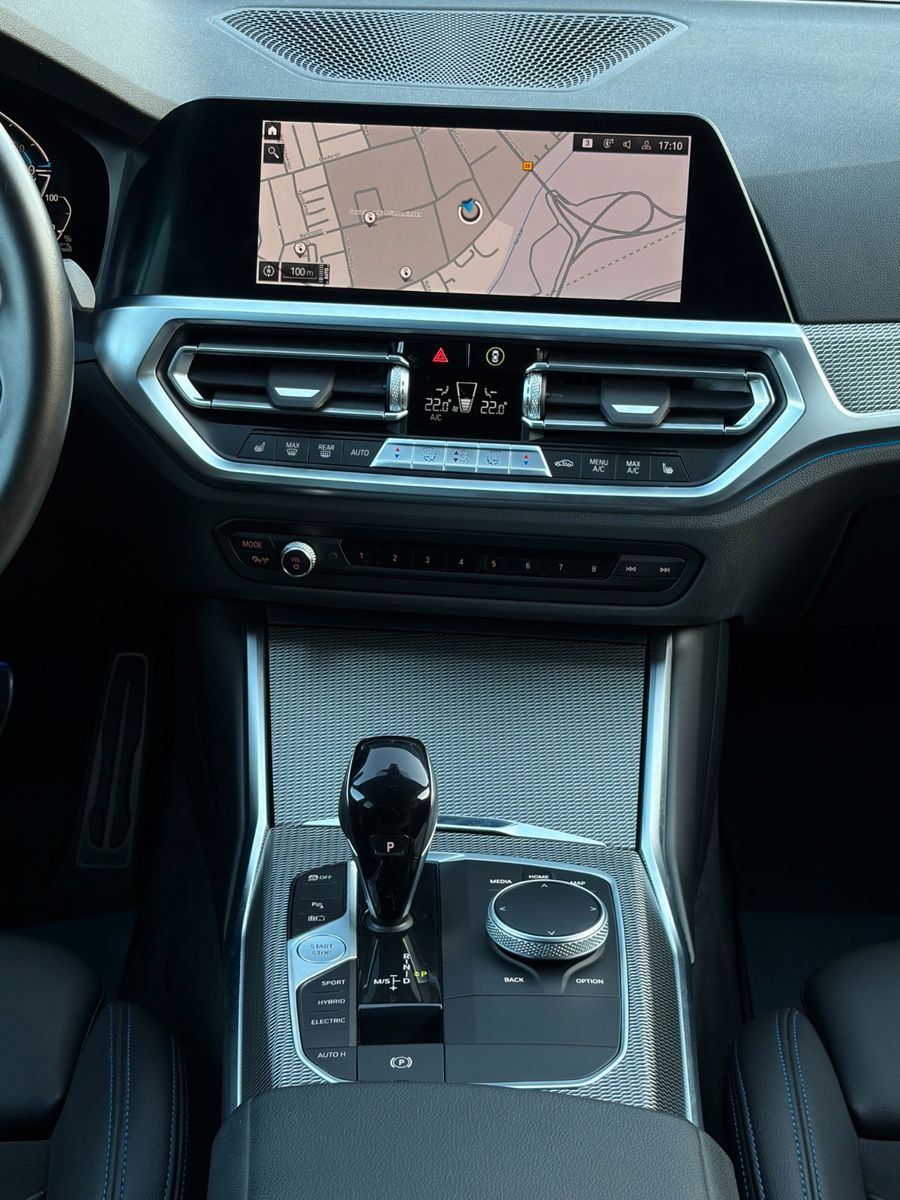Fahrzeugabbildung BMW 320e G21 Touring M Sport Galvanik Akustik HiFi