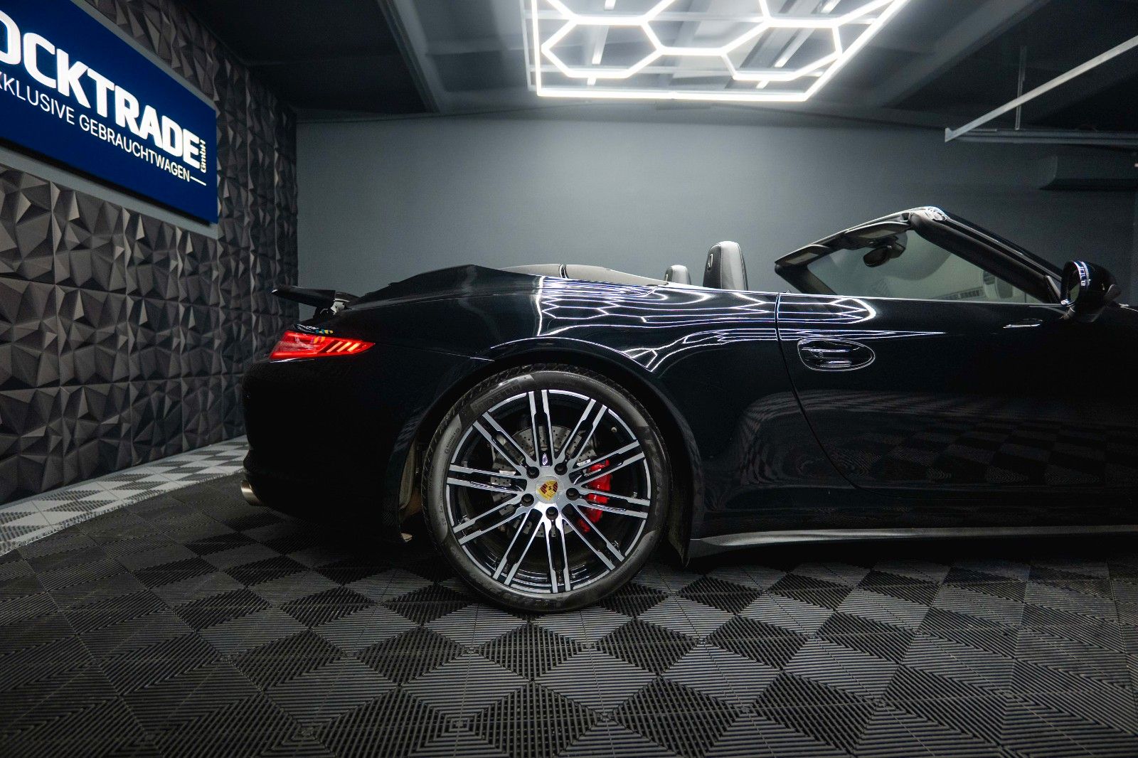 Fahrzeugabbildung Porsche 911 Carrera 4 S Cabriolet Sport Chrono Garantie