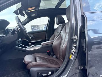 BMW 330e XDRIVE A M Sport Head-Up HiFi DAB LED WLAN