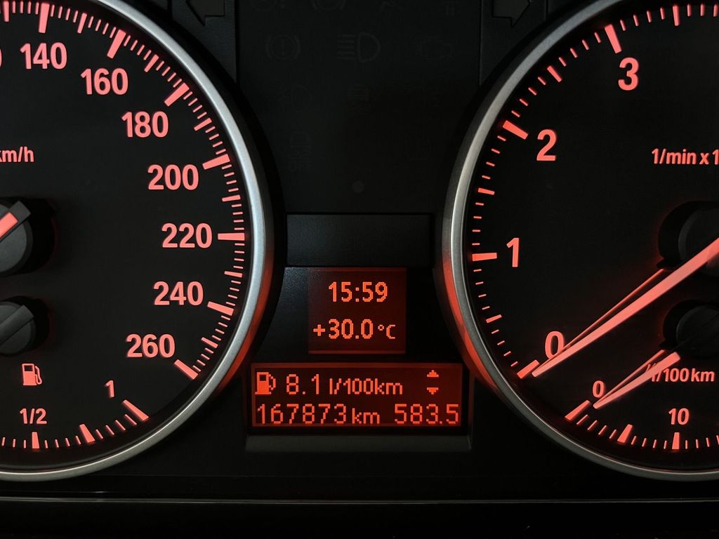 BMW 320 i Touring AHK *KEIN VERKAUF AN PRIVAT*