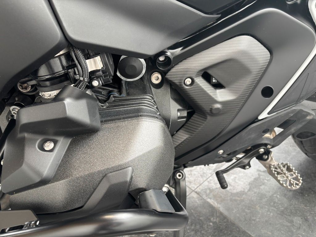Fahrzeugabbildung BMW R1300 GS *HP-CORSE *VIEL ZUBEHÖR *TOP-ZUSTAND