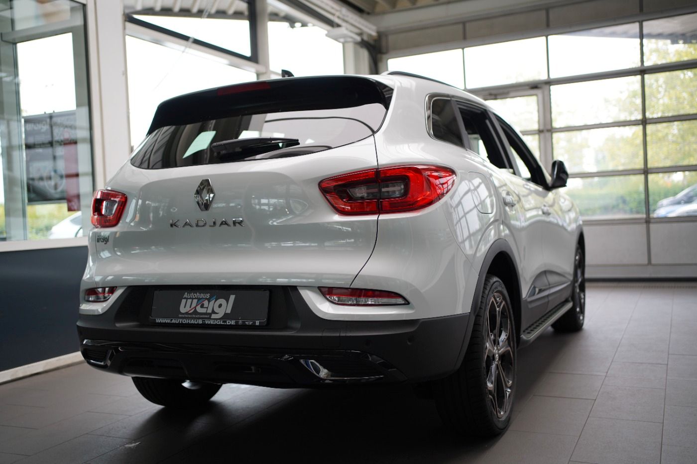 Fahrzeugabbildung Renault Kadjar TCe 140 Black Edition +Black Edition+Navi