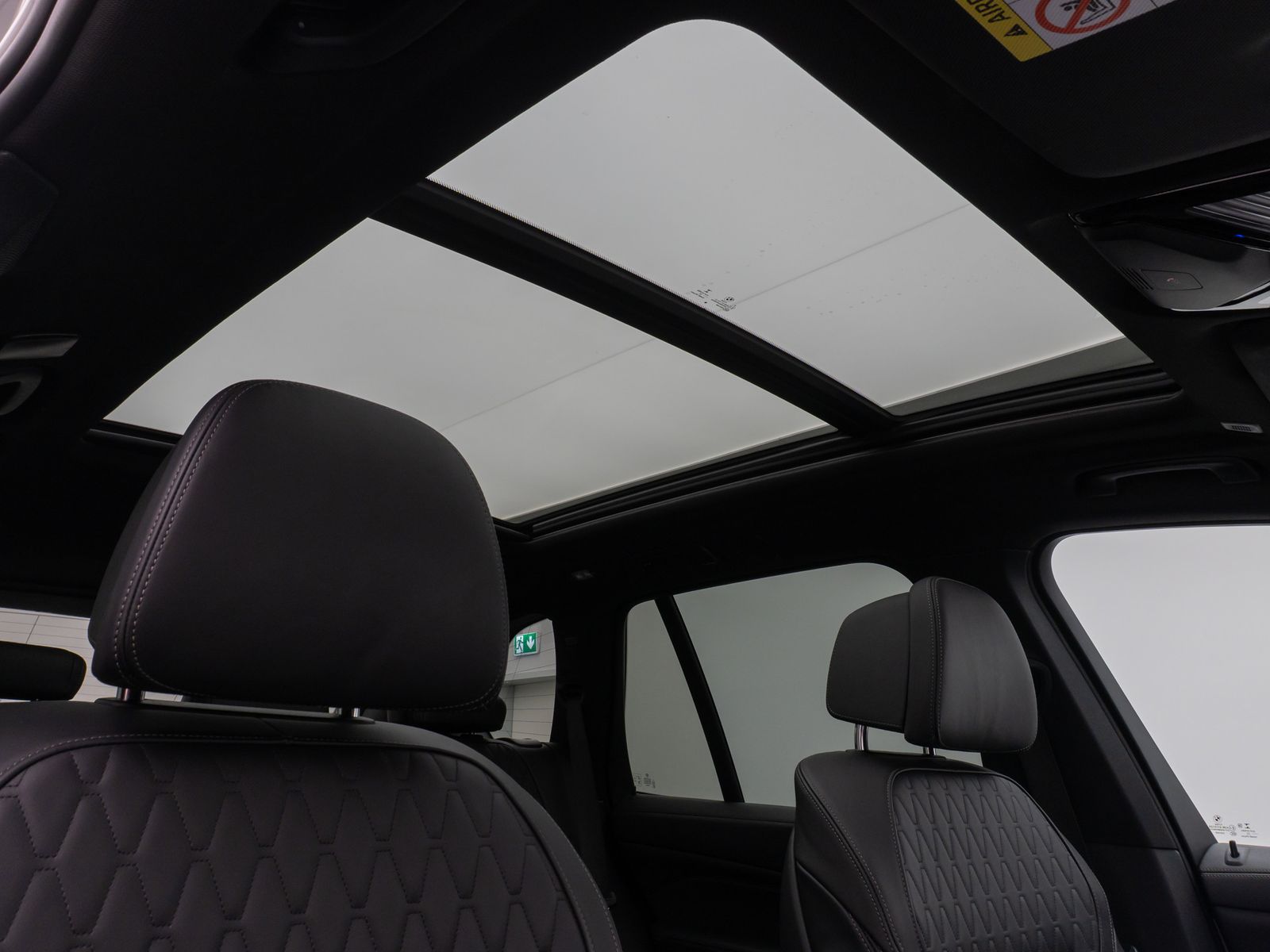 Fahrzeugabbildung BMW X5 xD30d M Sport 360°Panorama Laser HUD DAB HiFi