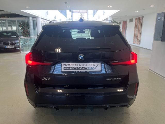 BMW X1 xDrive23d M Sport 19'' Pano H K Comf Travel-P foto 4