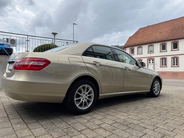 Mercedes E 250 - 7