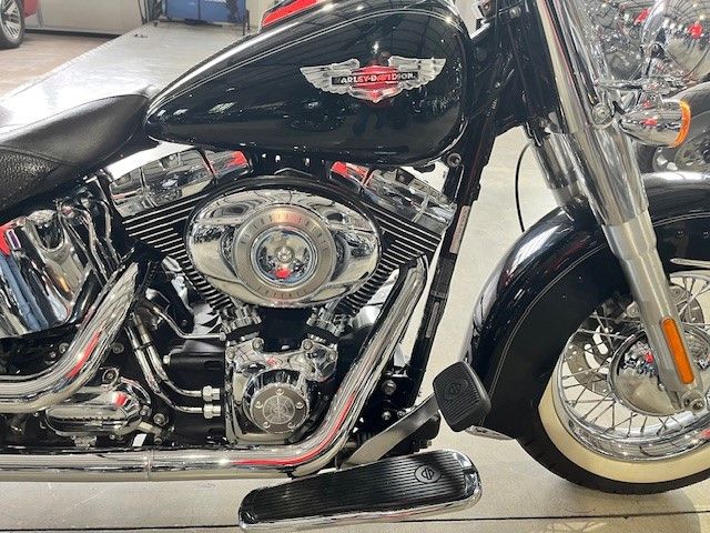 Fahrzeugabbildung Harley-Davidson FLSTNI Softail Deluxe Custom 96cui Twin Cam