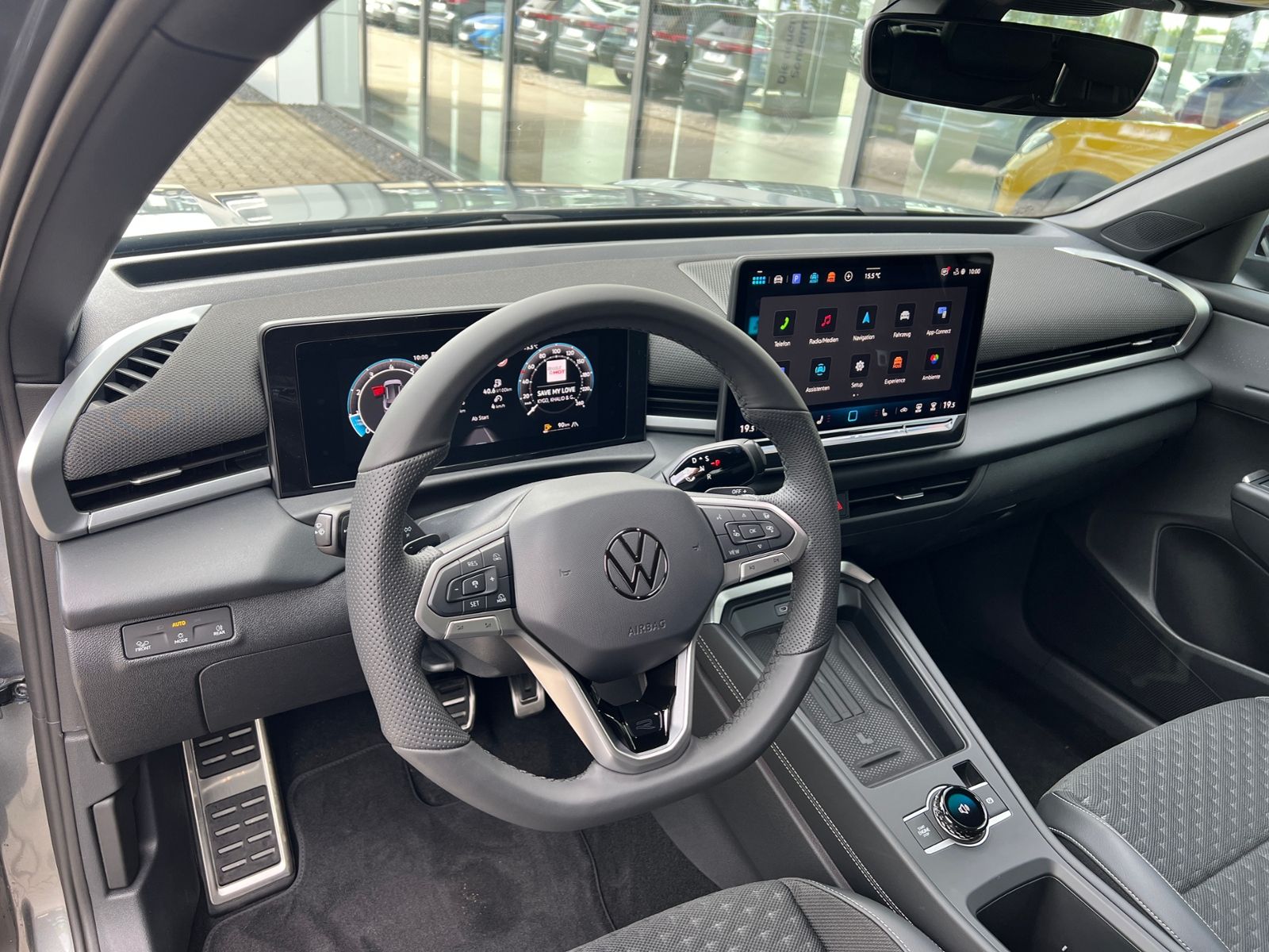 Fahrzeugabbildung Volkswagen T-Roc R-Line 1.5 eTSI DSG *AHK, LED, ACC, 18"-LM