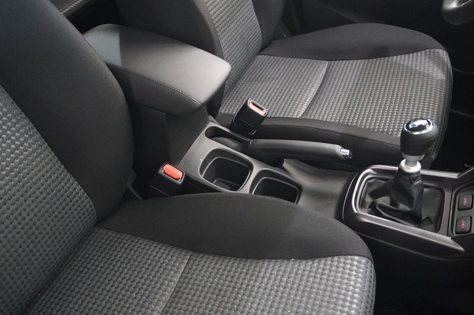 Fahrzeugabbildung Suzuki (SX4) S-Cross 1.4 COMFORT NAVI/LED/KAMERA/SH/DAB
