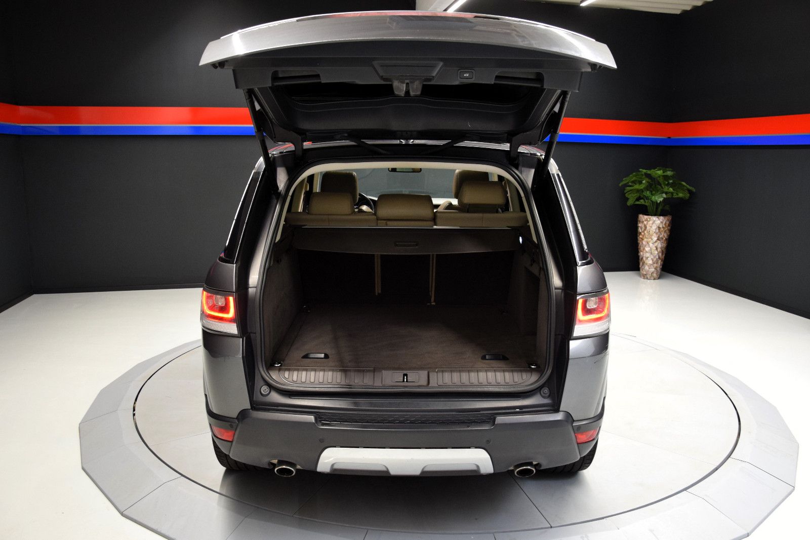 Fahrzeugabbildung Land Rover Range Rover Sport S Pano Leder LED Tempomat