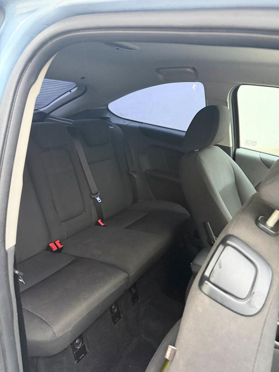 Ford Focus 2006 — photo 10