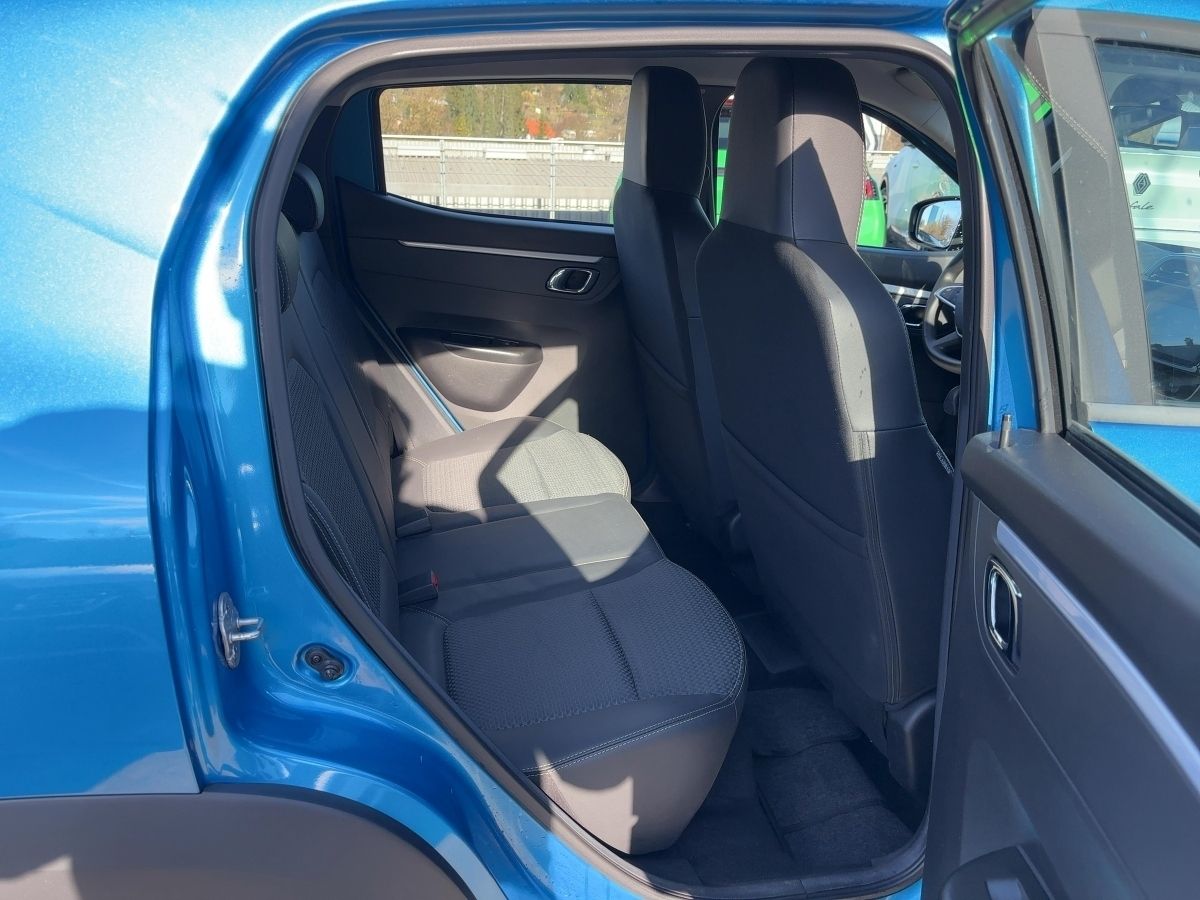 Fahrzeugabbildung Dacia Spring Essential 45 CCS Kamera