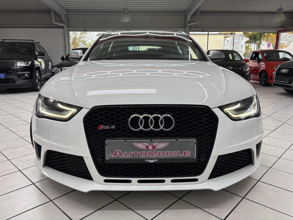 Audi RS4
