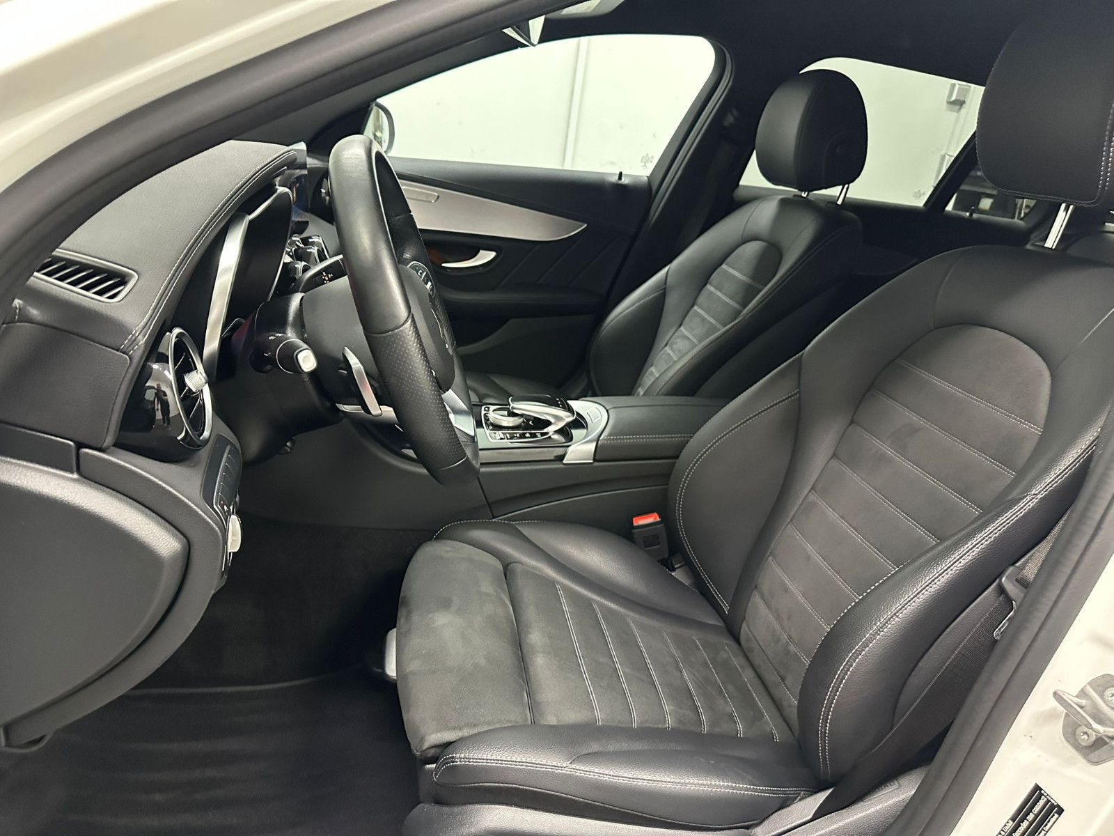 Fahrzeugabbildung Mercedes-Benz C 220 d 4MATIC T  *AMG-LINE*NIGHT*SDH*