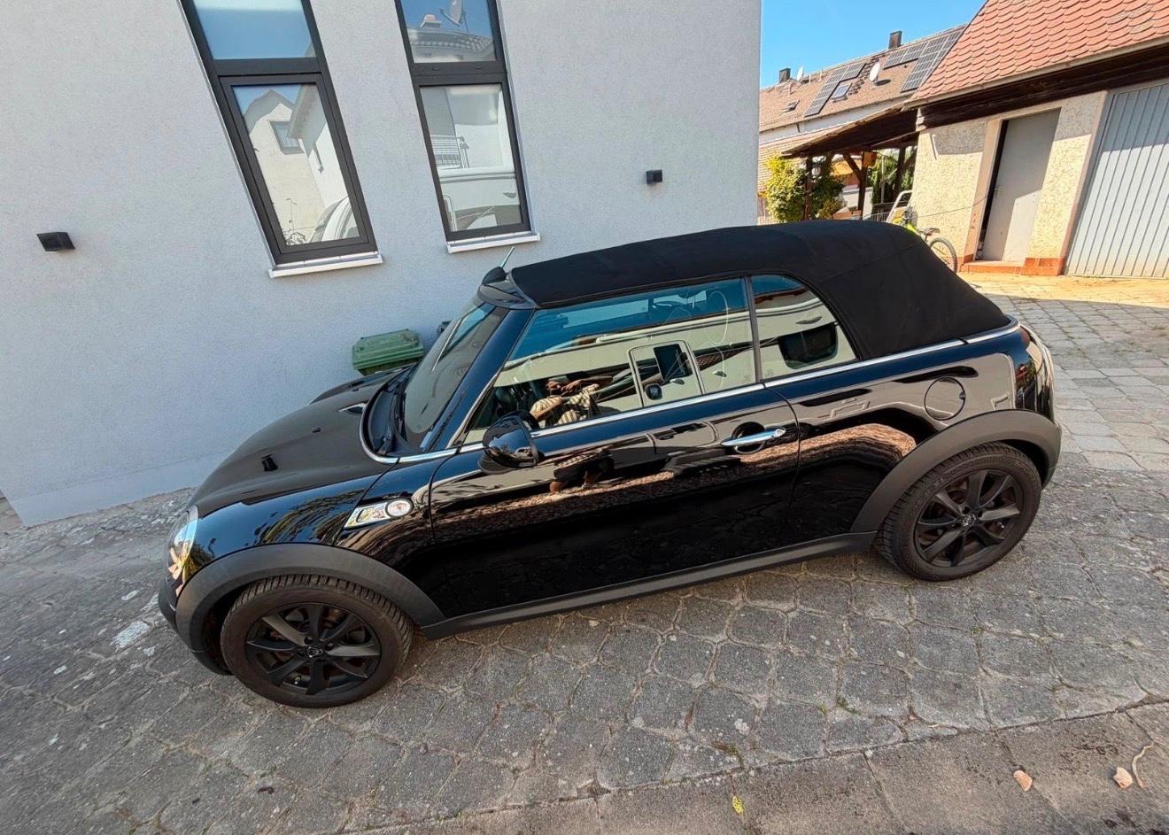 MINI Cooper S Cabrio Navi Leder Keyless Harman Kardon