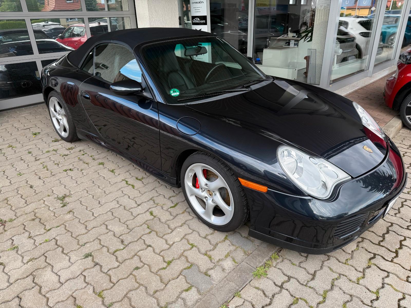 Porsche 911 Carrera 4 S Cabriolet