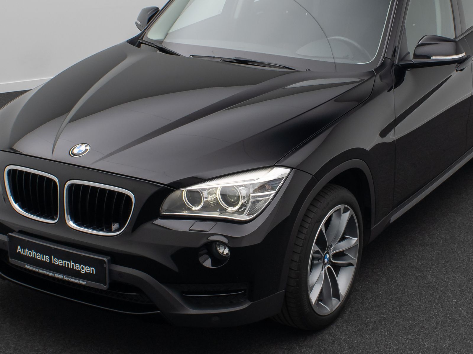 Fahrzeugabbildung BMW X1 sD18i Sport Line Xenon PDC NaviBusiness 18"
