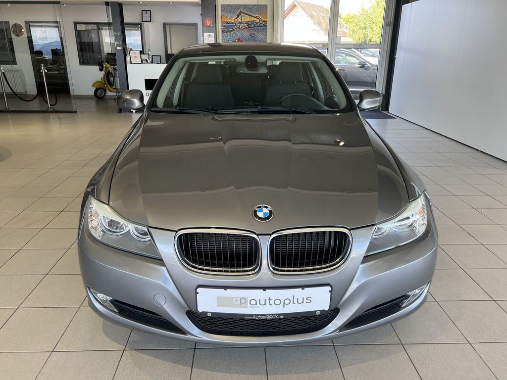 BMW 320 i Touring AHK *KEIN VERKAUF AN PRIVAT*